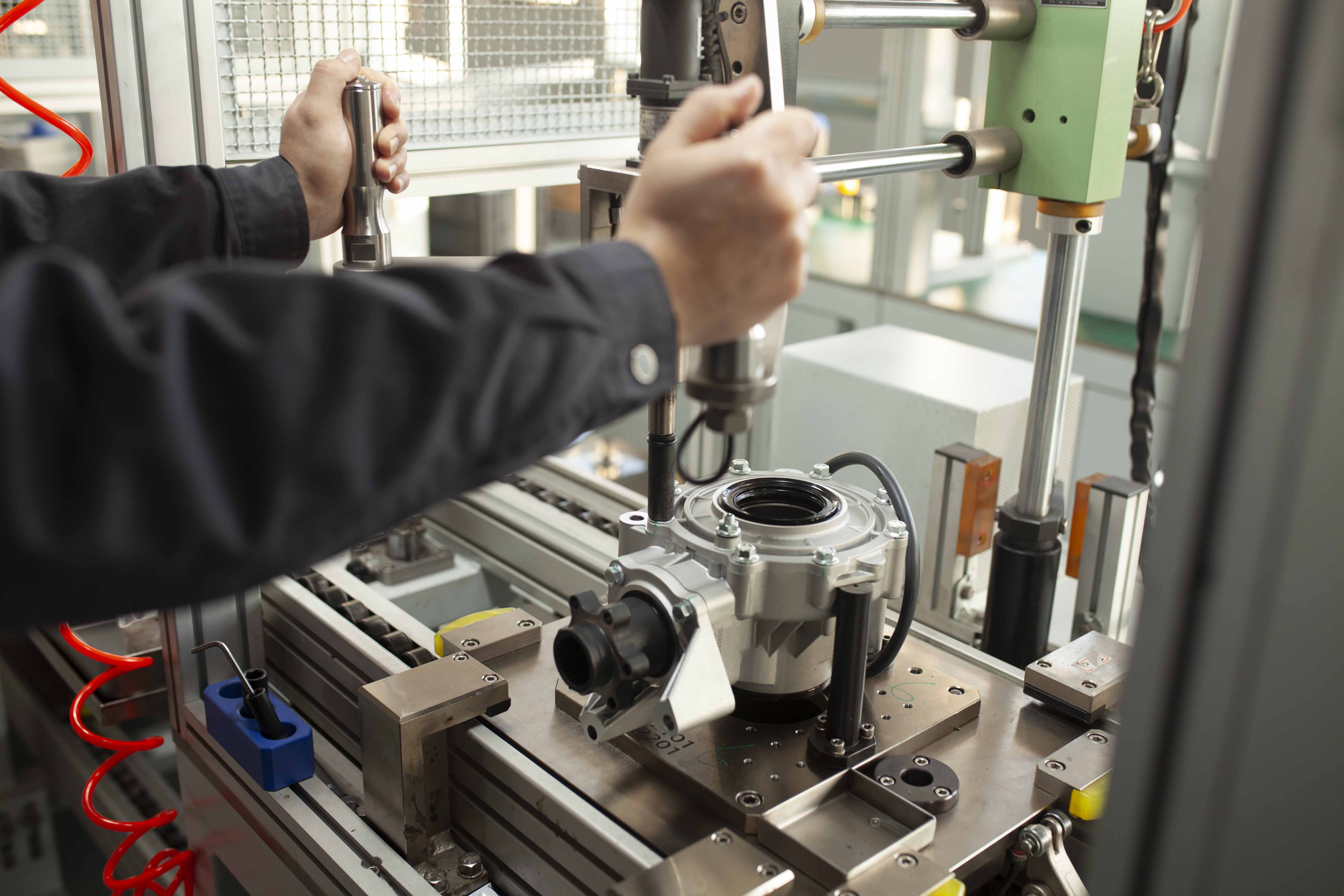 Torque-Controlled Wrench